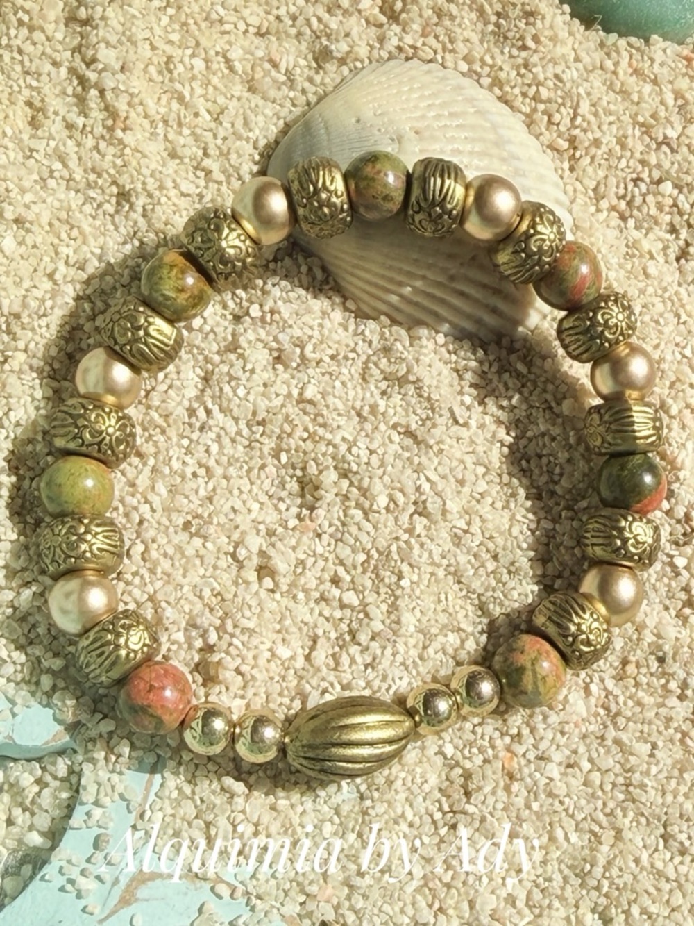 MONUMENTAL Green unakite Beaded bracelet